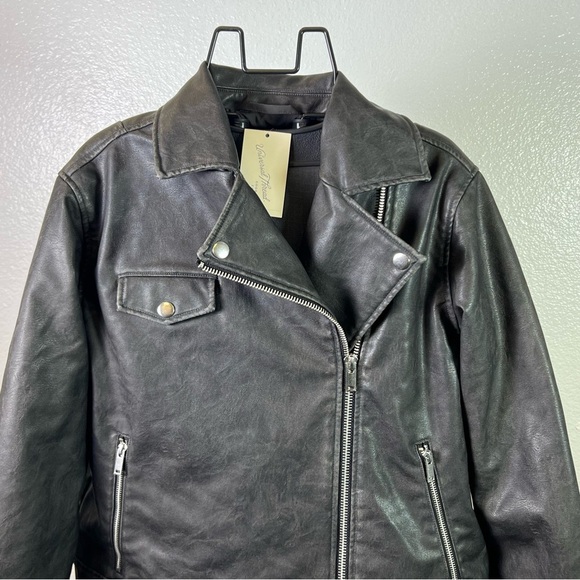 Universal Thread Women's Classic Moto Faux Leather Jacket Black Size M - Picture 4 of 11